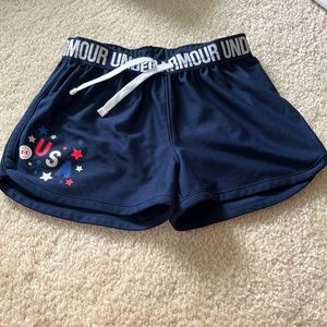Girls under armour shorts size medium